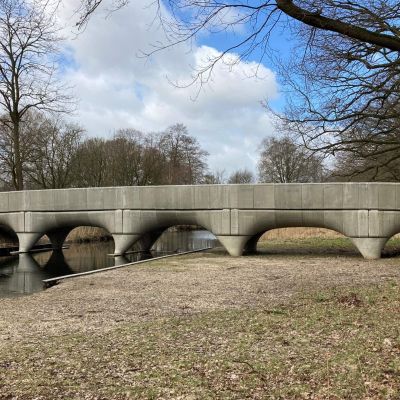 Pont cyclable, Nim&egrave;gue