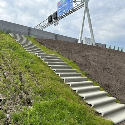 Escaliers en pente, A1 Apeldoorn-Twello